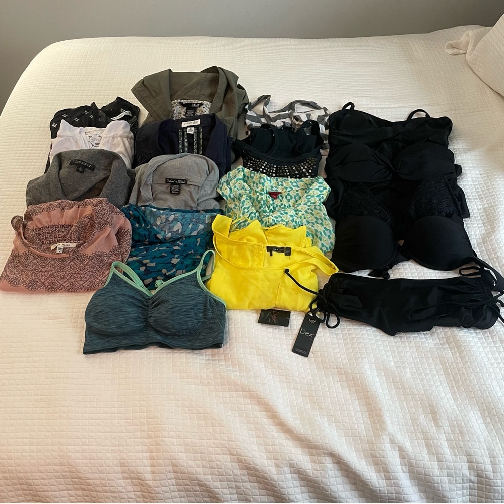 Lot of 17 Women’s tops Size M!